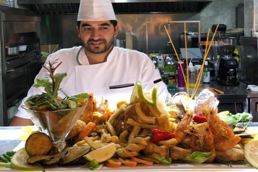 日落时分在阿加菲沙漠骑骆驼，在马拉喀什的 Chouf L'Or 餐厅享用晚餐