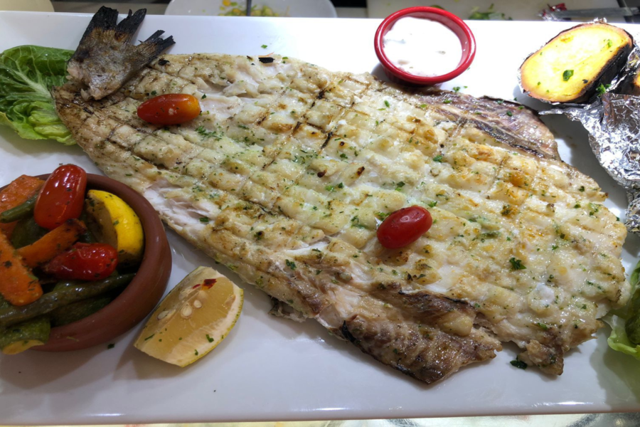 日落时分在阿加菲沙漠骑骆驼，在马拉喀什的 Chouf L'Or 餐厅享用晚餐