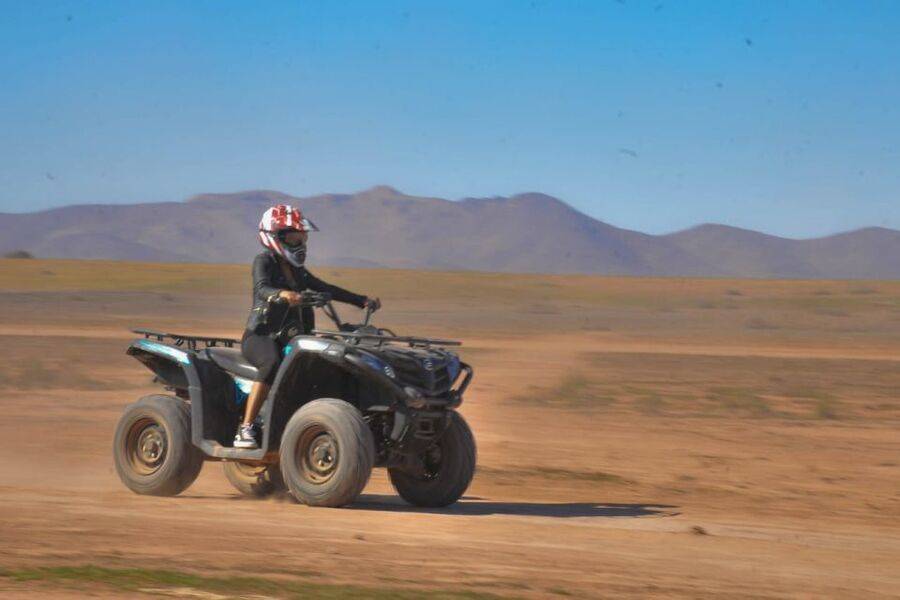 马拉喀什的 Lalla Takerkoust Lake Quad Bike 体验