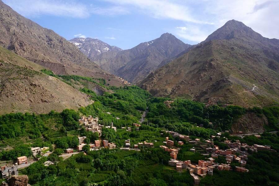 高阿特拉斯山 Imlil 与阿加菲沙漠的骆驼骑行和晚餐